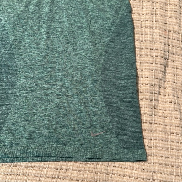 Nike Tank Top 🌿🍃 - Picture 2 of 4